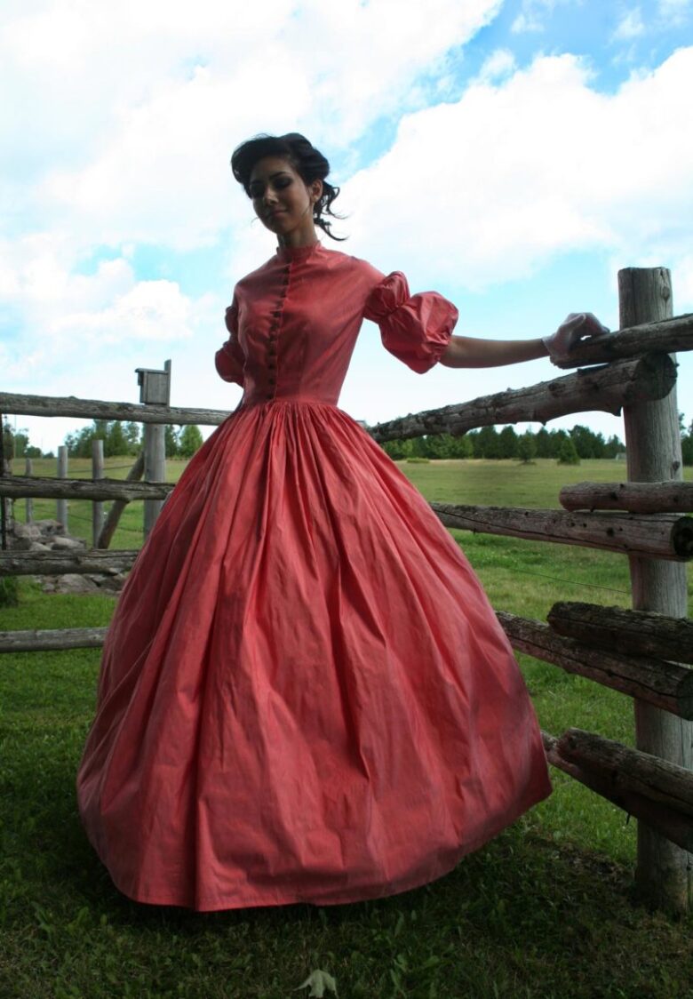 How to choose the best Victorian  clothing for women DemotiX