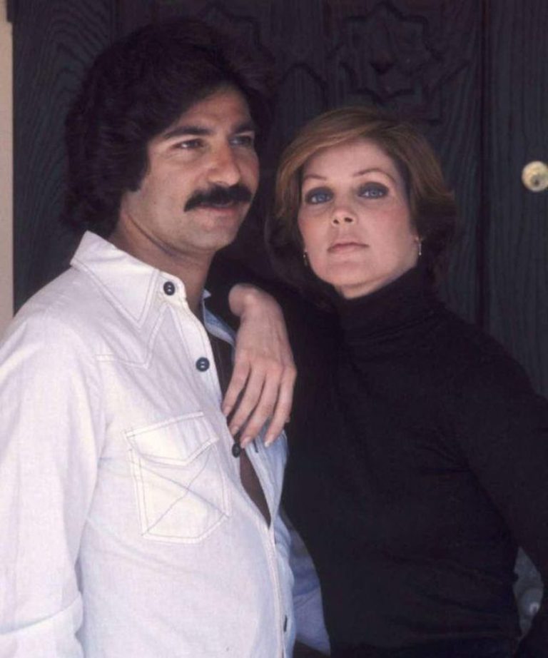 Romantic Pictures Of Priscilla Presley And Robert Kardashian Revealed