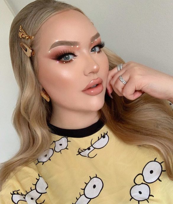 YouTube Star NikkieTutorials Reveals She Was Born as a Man After Being ...