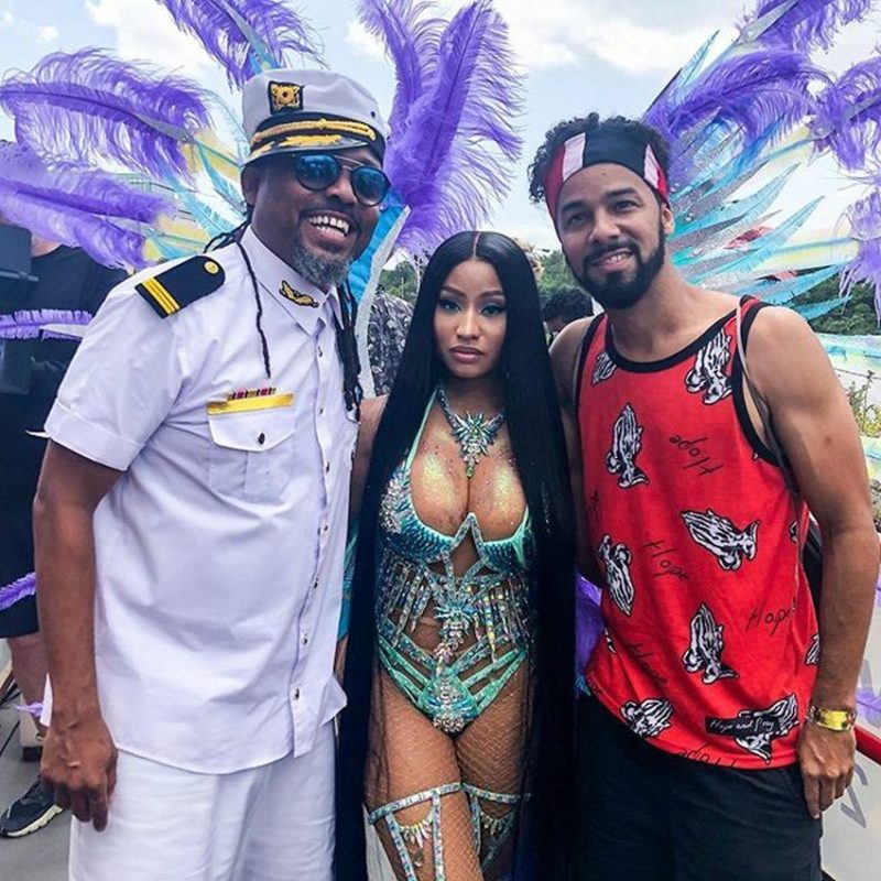Nicki Minaj Stuns In A Light Blue Carnival Costume Demotix