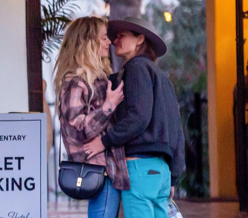 Johnny Depp's Ex-Wife Amber Heard Decides to Date Women Now! - DemotiX