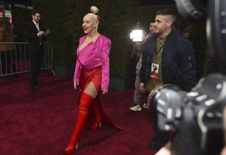 Christina Aguilera Stuns at “Mulan” Premiere - Demotix.com