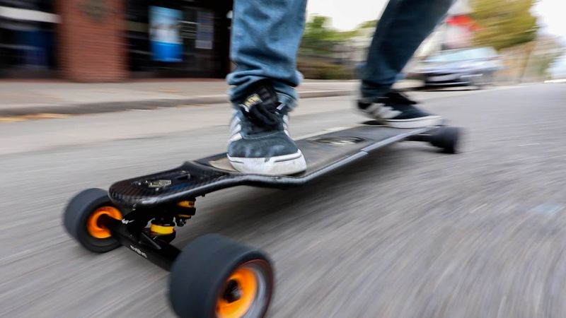 Top Tips for Picking the Best Electric Skateboard - DemotiX