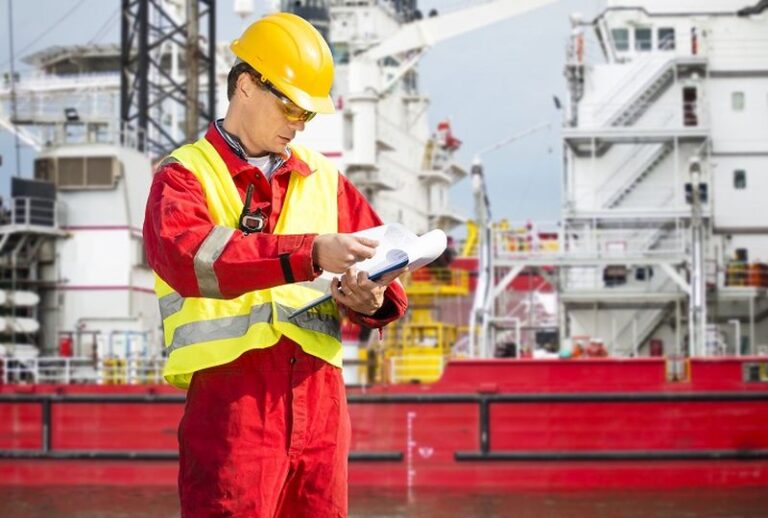 what-s-involved-in-becoming-a-health-and-safety-officer-in-australia