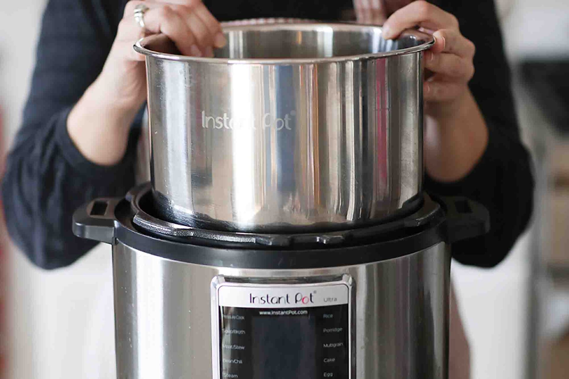 What to Do Before Slow Cooking in an Instant Pot - DemotiX