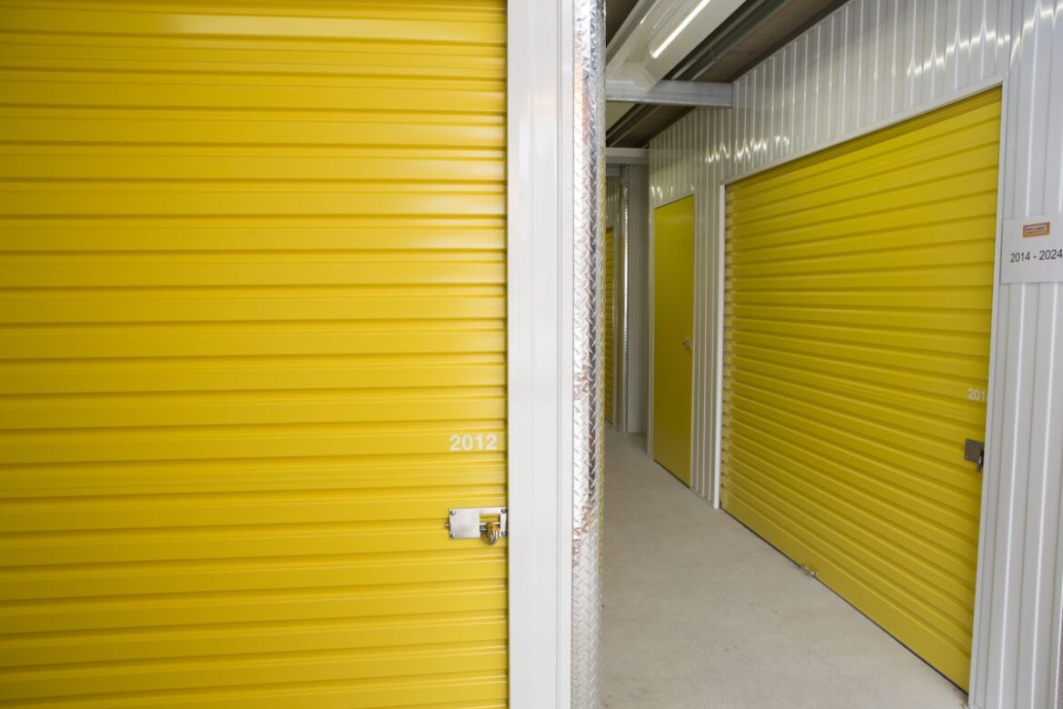 6-advantages-of-renting-a-self-storage-unit-for-business-use-demotix