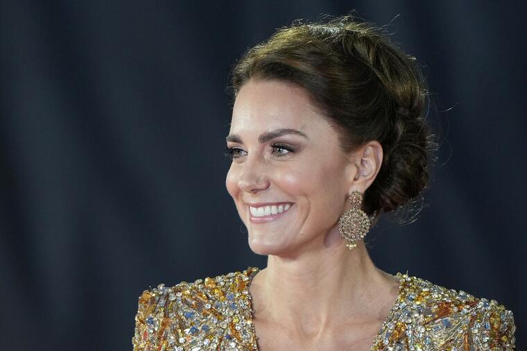 Kate Middleton Enchanted The World In A Magnificent Golden Dress For ...