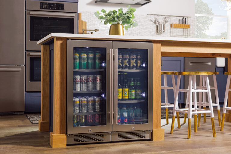 Reasons for Choosing Wine and Beverage Cooler for Storing Old Wines